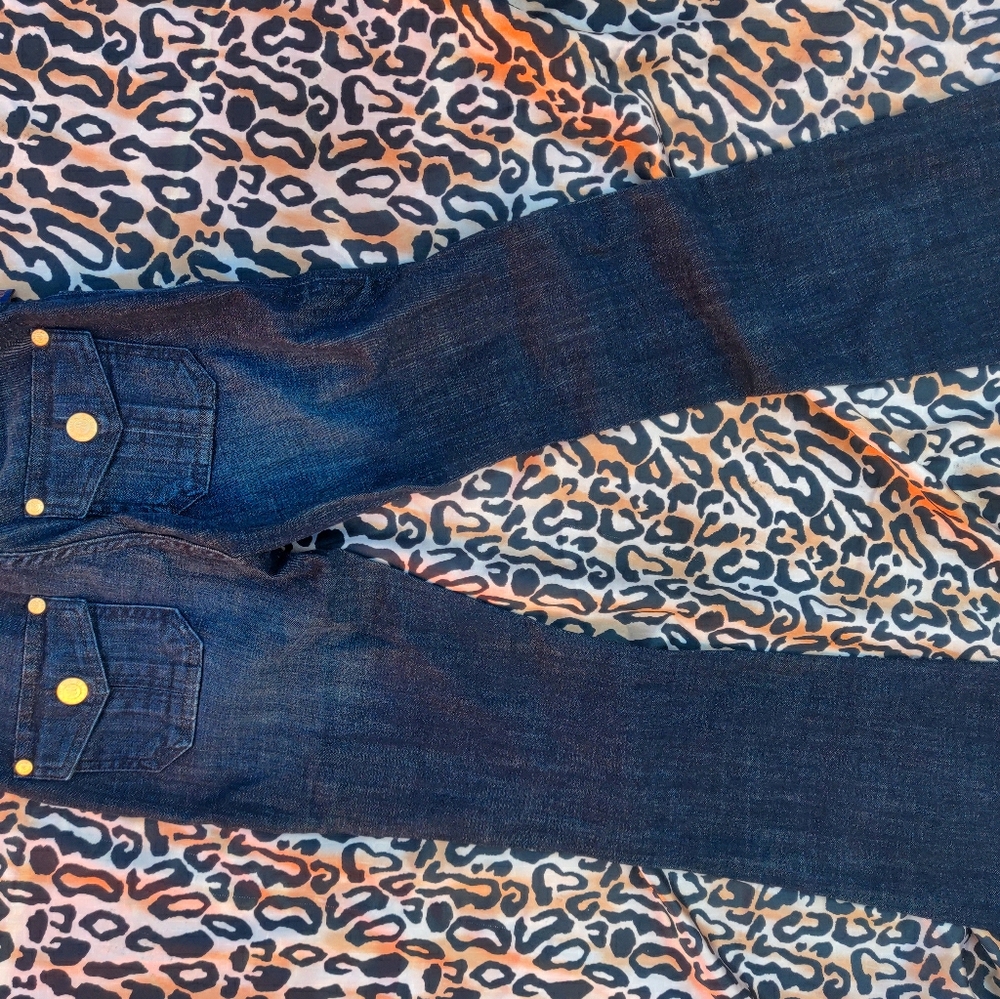 Size 0 Rockin Republic Jeans are dark blue size 24